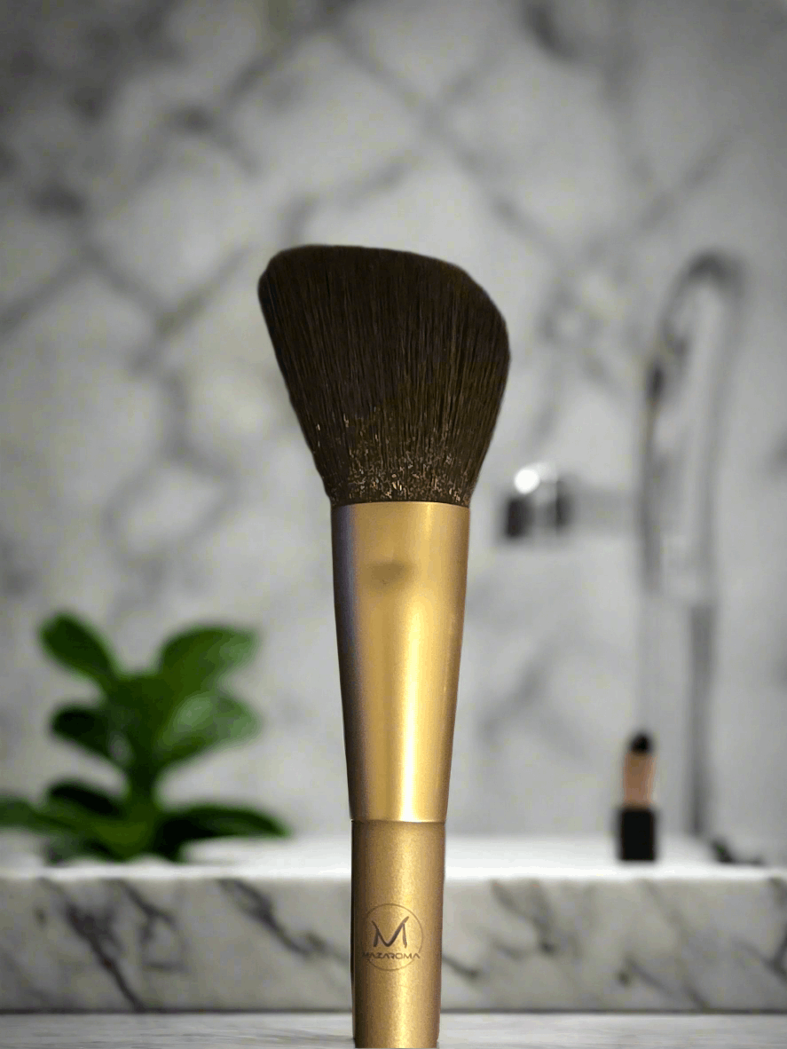 Angled blusher brush - MAZAROMA