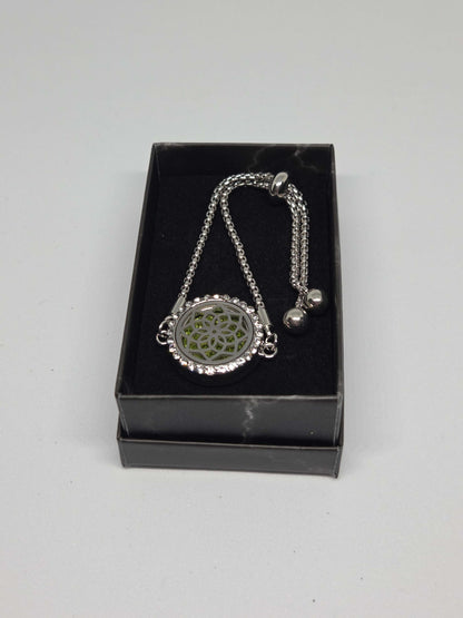 Silver coloured perfume diffuser bracelet flower petals design - MAZAROMA