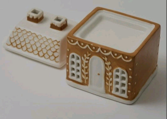 Mazaroma's Gingerbread House Tealight Wax Melt / Oil Burner - MAZAROMA