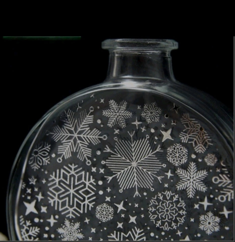 Mazaroma's 4x Pack of Clear Christmas Snowflakes Design Circle Reed Diffuser Bottles - MAZAROMA